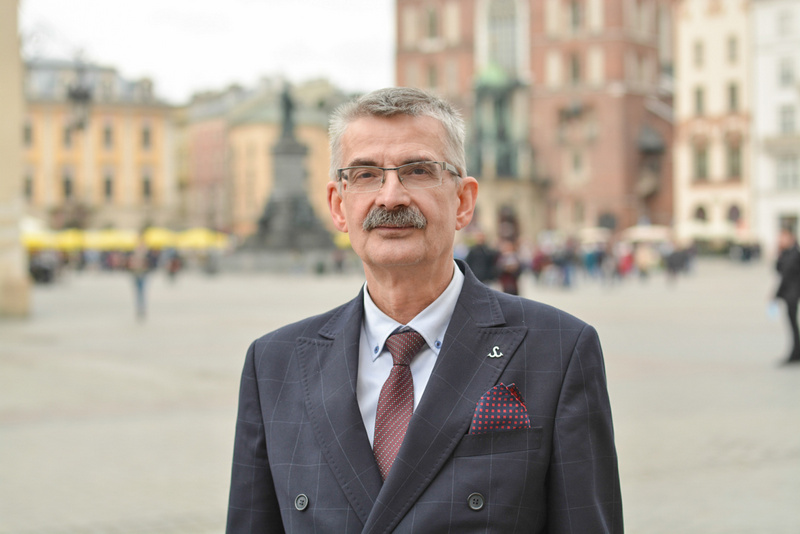 Grzegorz Gorczyca - kandydat na Prezydenta Krakowa na Rynku Głównym w Krakowie