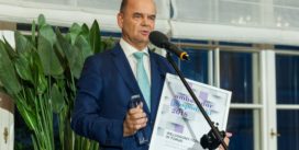 Jacek Janiszewski odbierana nagrodę Ambasador Gospodarki 2018 dla Welconomy Forum in Torun