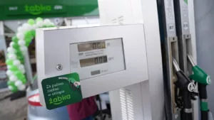 Żabka na stacji paliw Viwa w Opolu