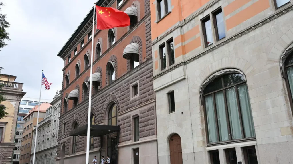 W Sztokholmie rozmawiali wicepremier He Lifeng i sekretarz skarbu Scott Bescent - Czy USA i Chiny dochodzą do porozumienia handlowego?