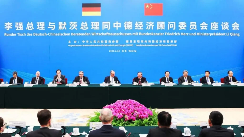 Friedrich Merz i Li Qiang w sympozjum chińsko-niemieckiej komisji doradczej ds. gospodarczych