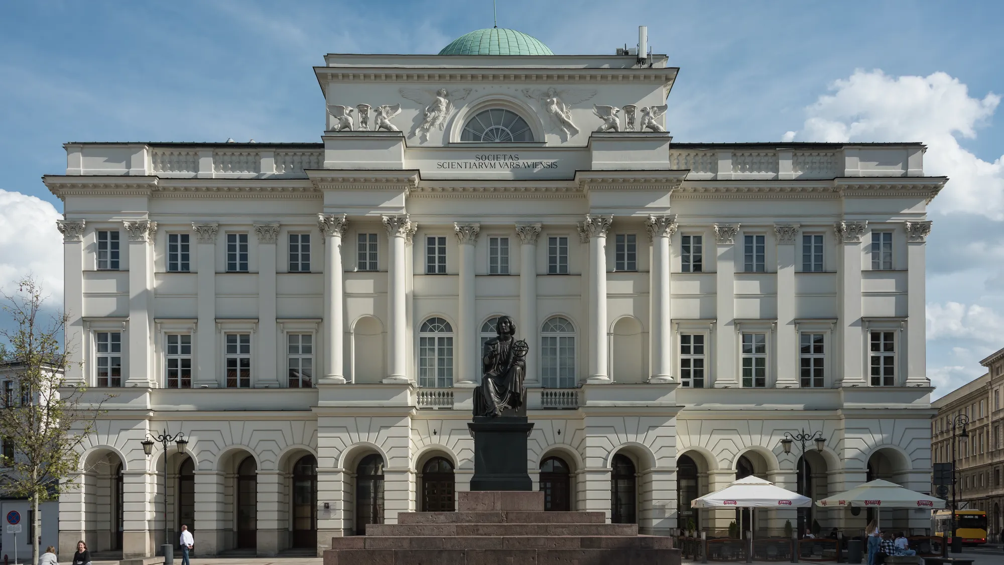 Międzynarodowy Instytut Astrofizyki Cząstek rozpoczął działalność